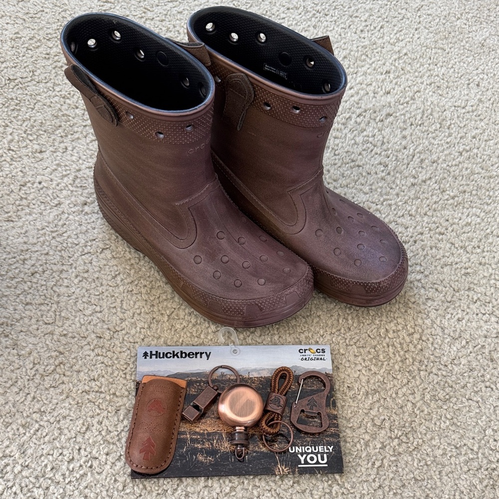 Cowboy Boot Crocs! Men size 8, Women’s size 10. With Jibbitz!